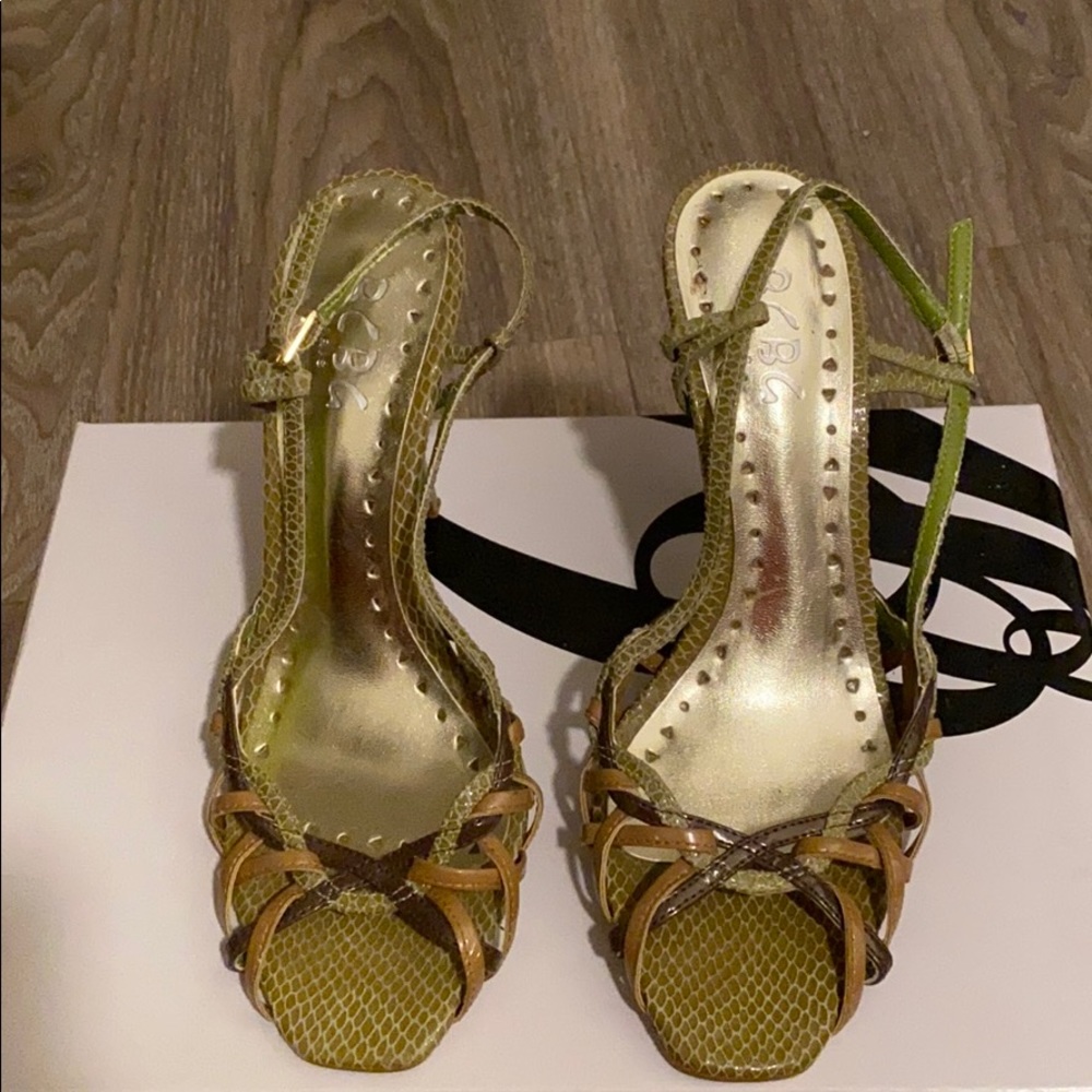 BCBG heels
